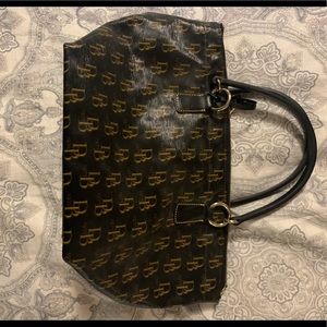 Dooney & Bourke